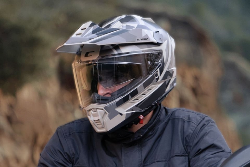 CGM 366 Dual: il casco Adventure che ridefinisce la versatilità
