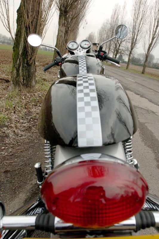 Triumph Thruxton 900