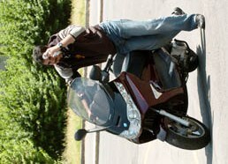 Piaggio X8 200: guerriero elegante