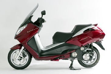 Da Peugeot nuovi Geopolis e Satelis