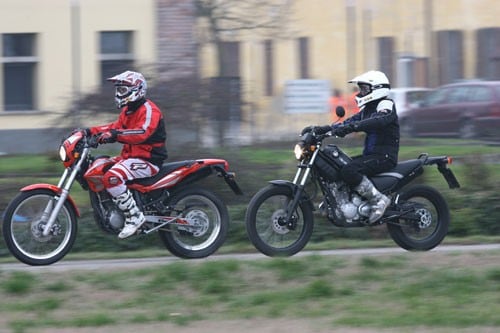 Beta Alp 4.0 vs Yamaha Tricker