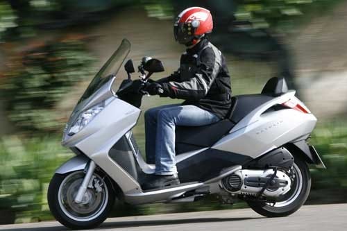 Peugeot Satelis 400-500