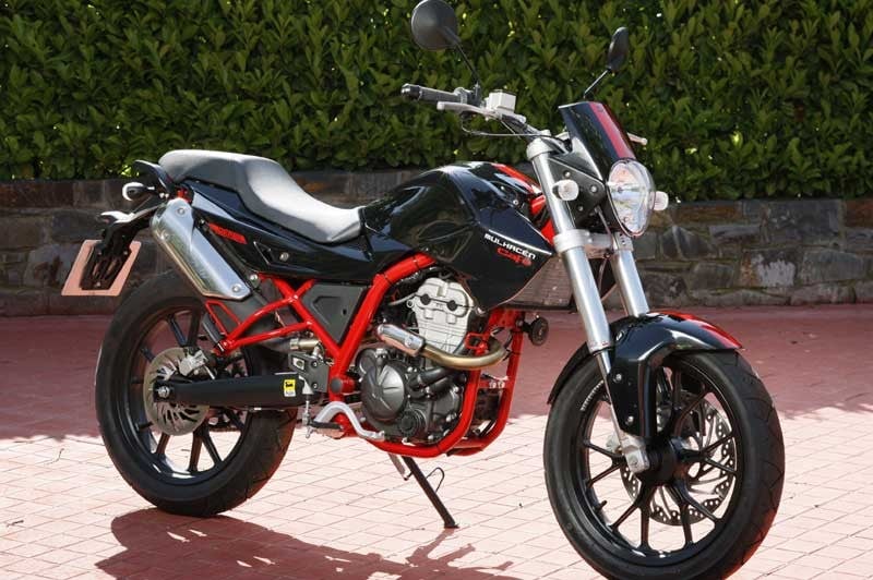 Derbi Terra Adventure e Mulhacén Café 125