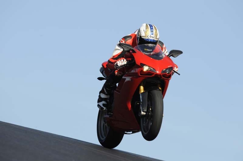 In sella alla Ducati 1198 S