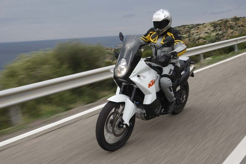 KTM 990 Adventure 2009: iniezione di potenza