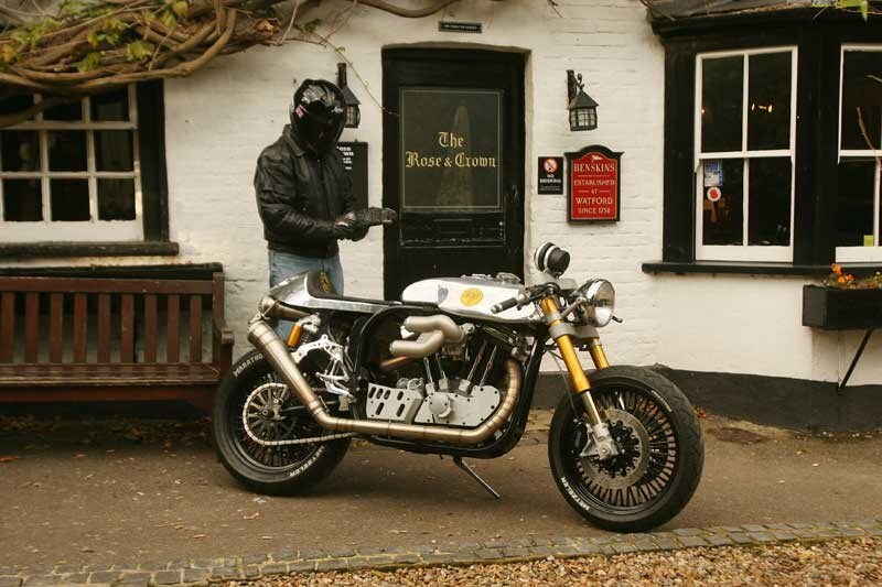 Ace Café Racer. Più grinta non si può!