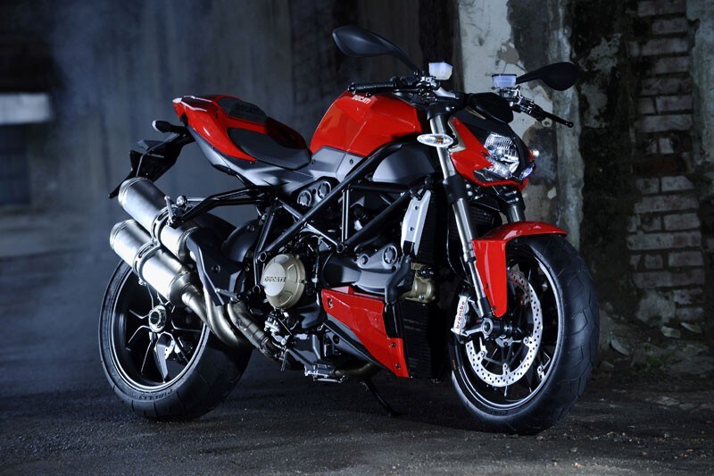 Ducati Streetfighter: ad aprile dai concessionari