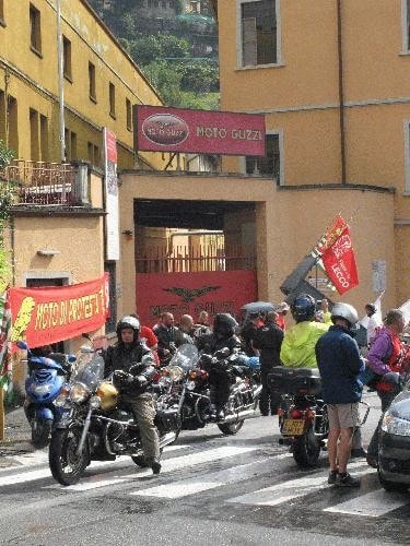 "Moto di protesta": in 2000 a Mandello