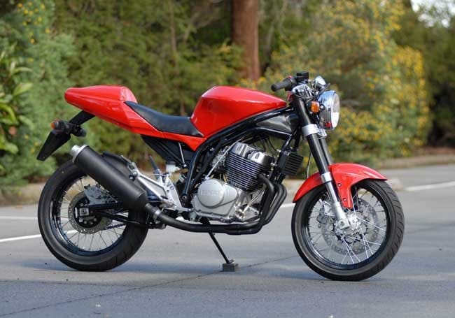 Vento Café 400 GT: la cinese a tre cilindri