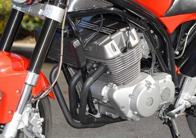 Vento Café 400 GT: la cinese a tre cilindri