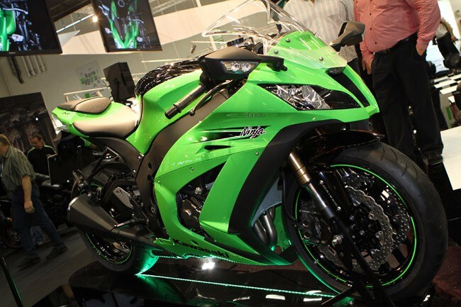 Kawasaki ZX-10R: 200 bastano?