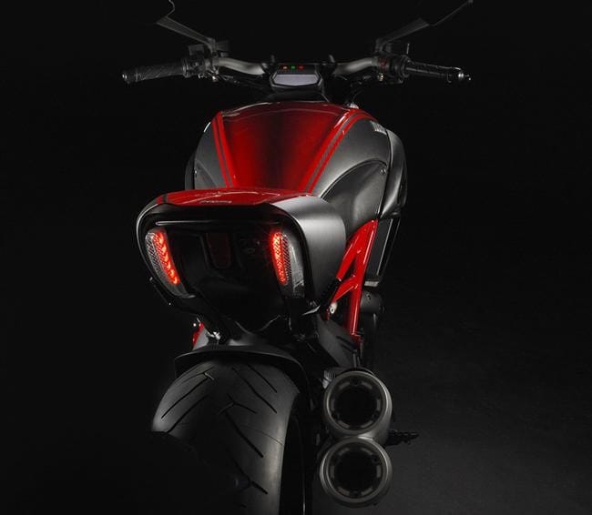 Incombe l'ombra del... Diavel!