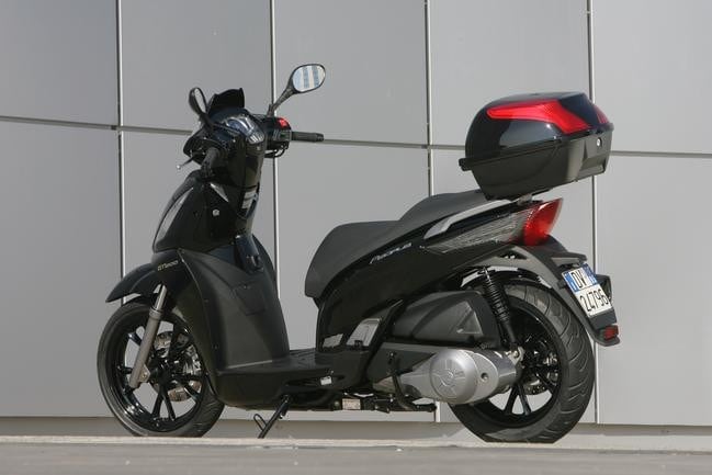 Kymco People GTi 200
