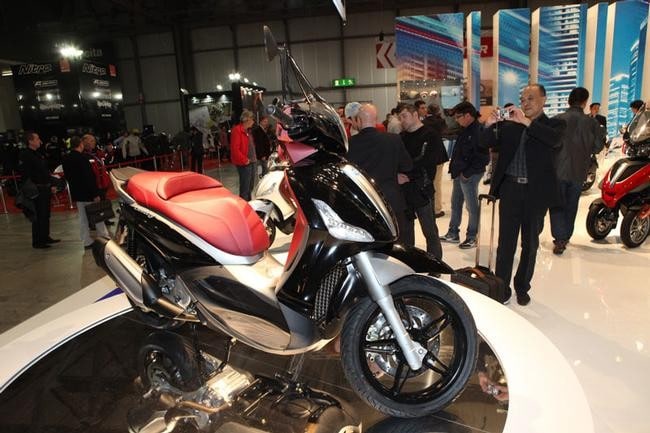 Piaggio Beverly 350 Sport Touring