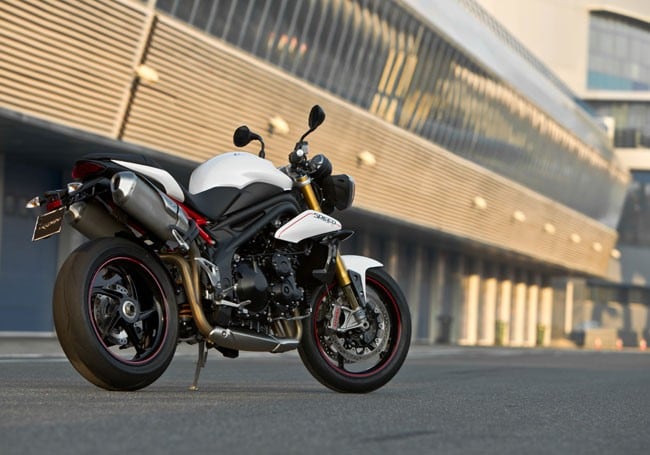 Triumph Speed Triple R: raffinata cattiveria