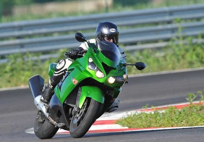 Kawasaki ZZR1400, in pista ci sa fare!