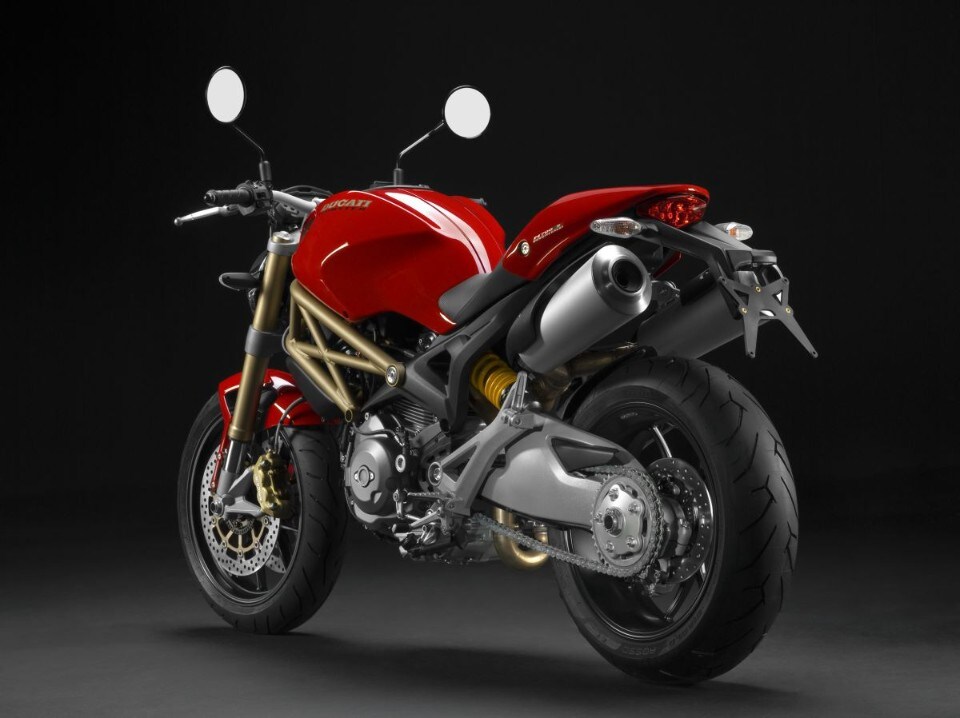 Ducati celebra il Monster e colora la gamma
