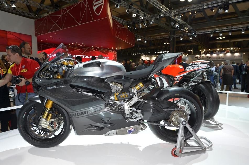 Ducati 1199 Panigale R: vuole correre