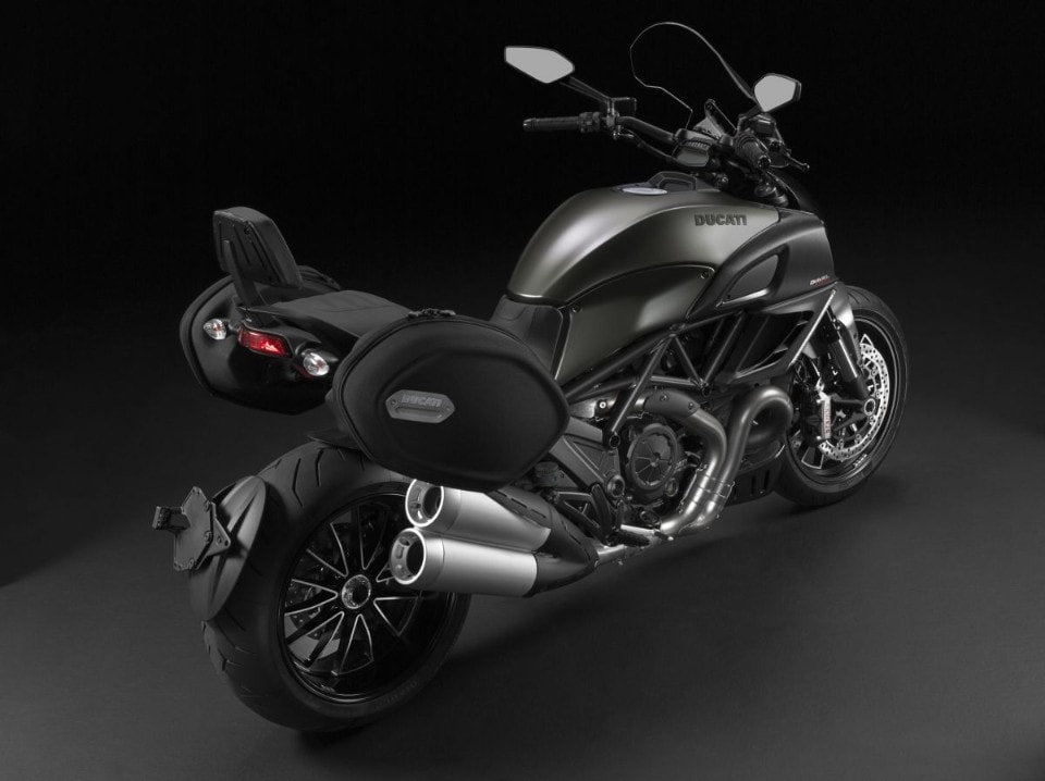 Ducati Diavel Strada: in viaggio con stile