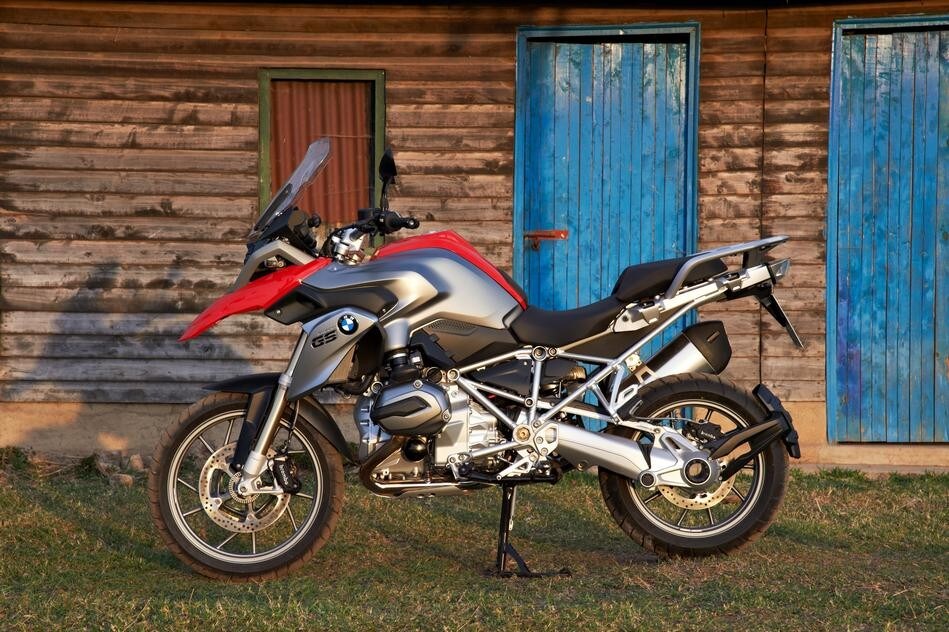 BMW R 1200 GS si presenta a Milano