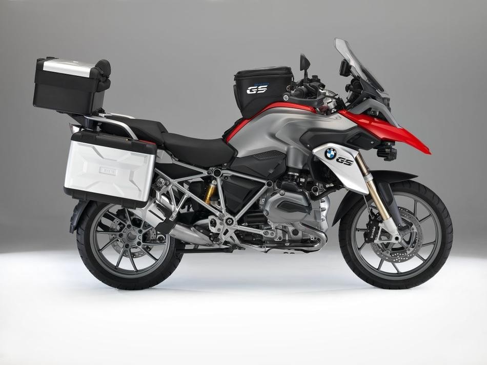 BMW R 1200 GS si presenta a Milano