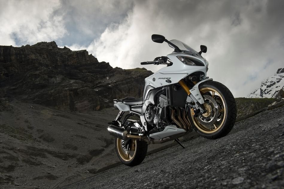 Nuovi prezzi per le 4 cilindri Yamaha