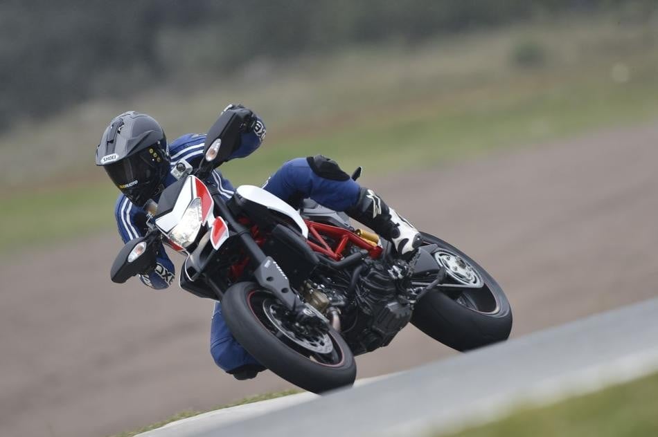 Ducati Hypermotard, il test a Ronda
