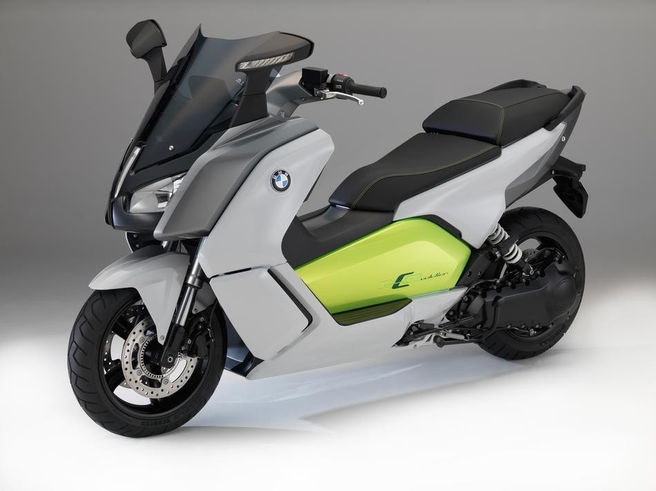BMW apre l'era elettrica con il C evolution