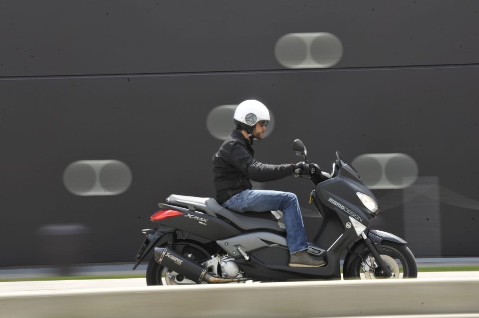 Yamaha X-MAX 250 Momodesign: stile al max