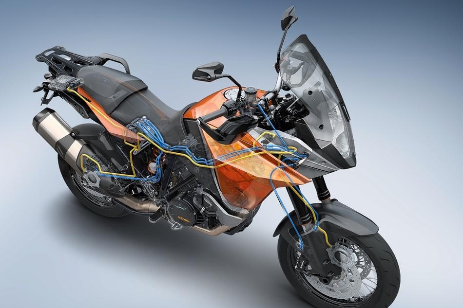 KTM: Stability control di serie sulle Adventure