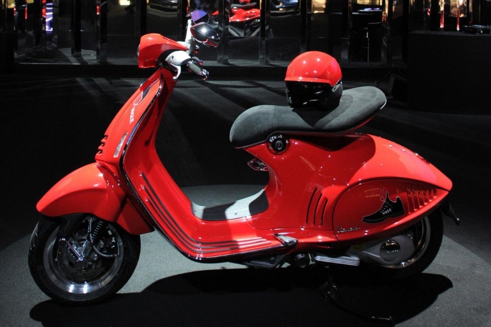 Vespa e Vogue Italia: The Unique 946
