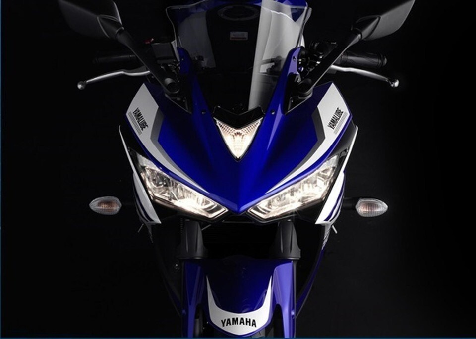 Arriva la Yamaha R25