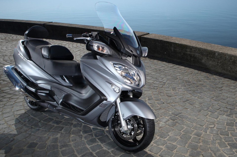 Suzuki Burgman: quando uno scooter fa i numeri