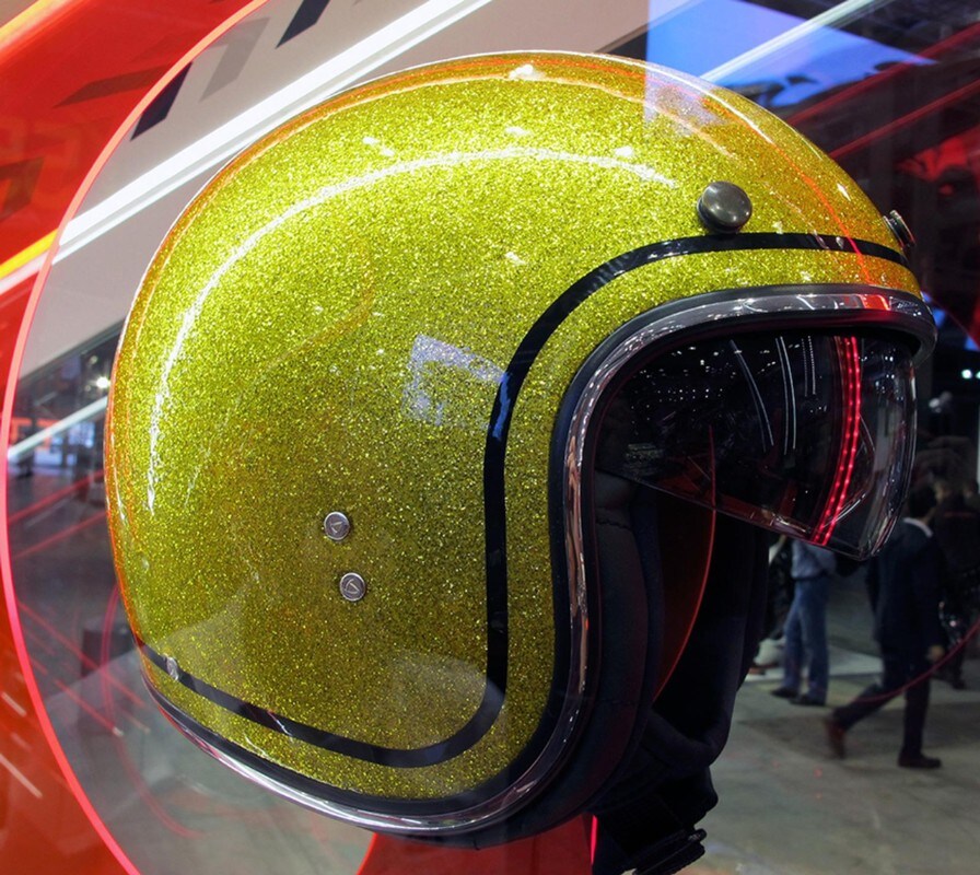 Airoh: casco jet Riot, grafiche e stile retrò