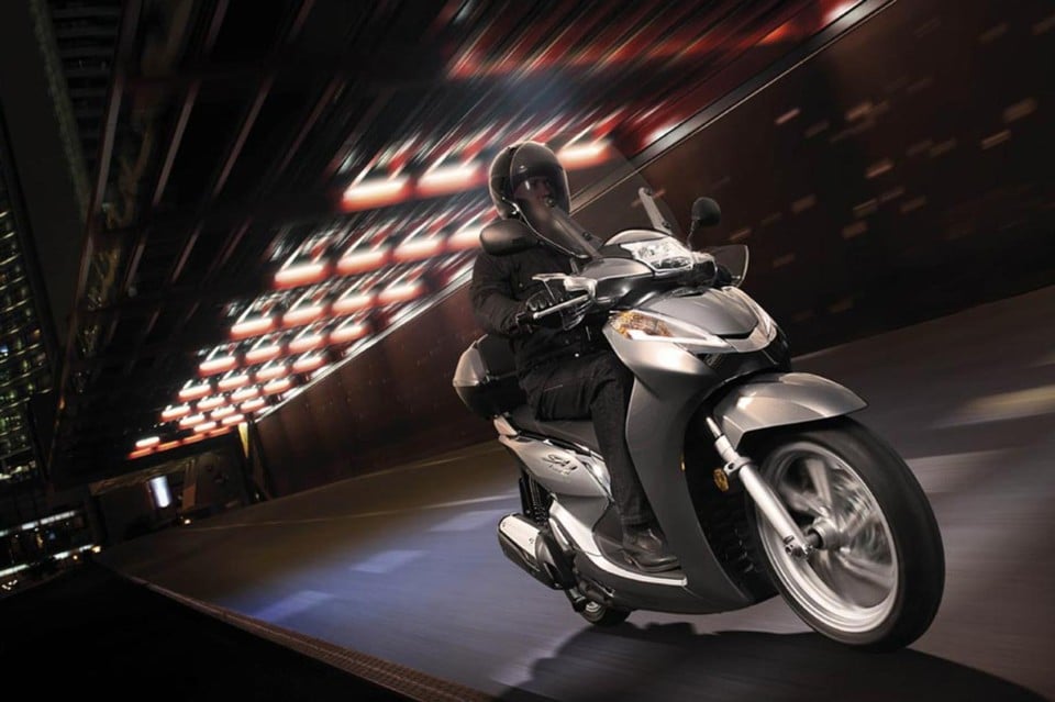 Nuovo Honda SH300i ABS: ecco il prezzo