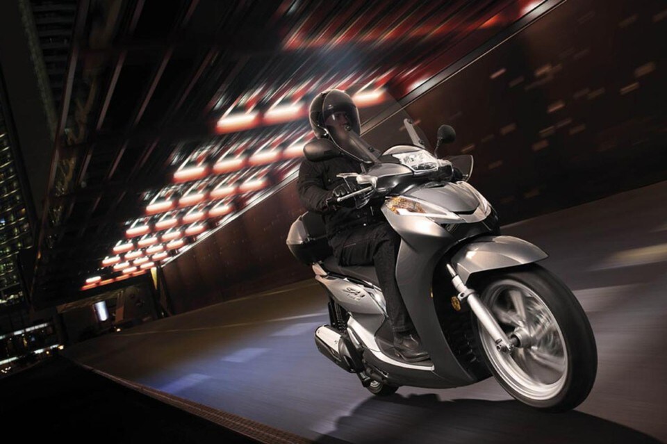 Nuovo Honda SH300i ABS: ecco il prezzo
