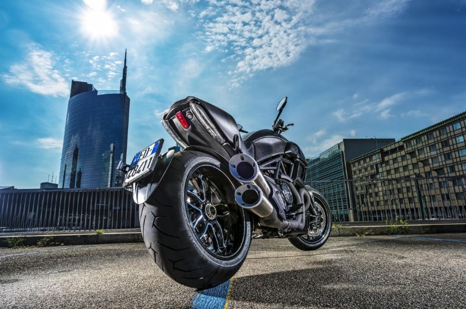 Ducati Diavel: svelata la Carbon