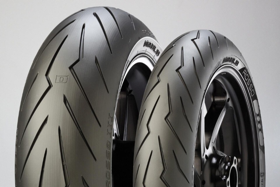 Con il Diablo Rosso III Pirelli alza ancora l'asticella