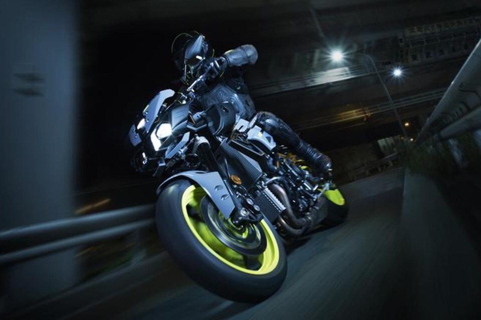 Nuova Yamaha MT-10: svelato il prezzo