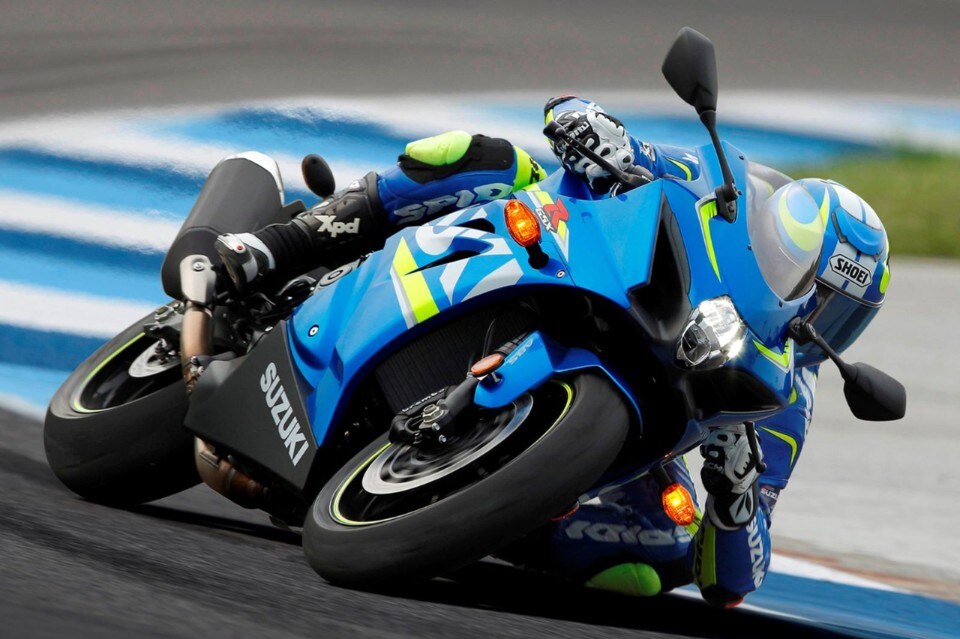 A Motodays le Suzuki si guardano e si provano