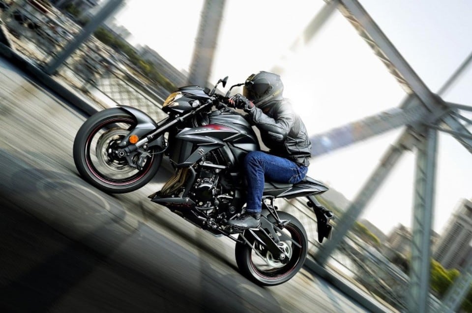 Intermot 2016: Suzuki GSX-S 750, la media naked sportiva
