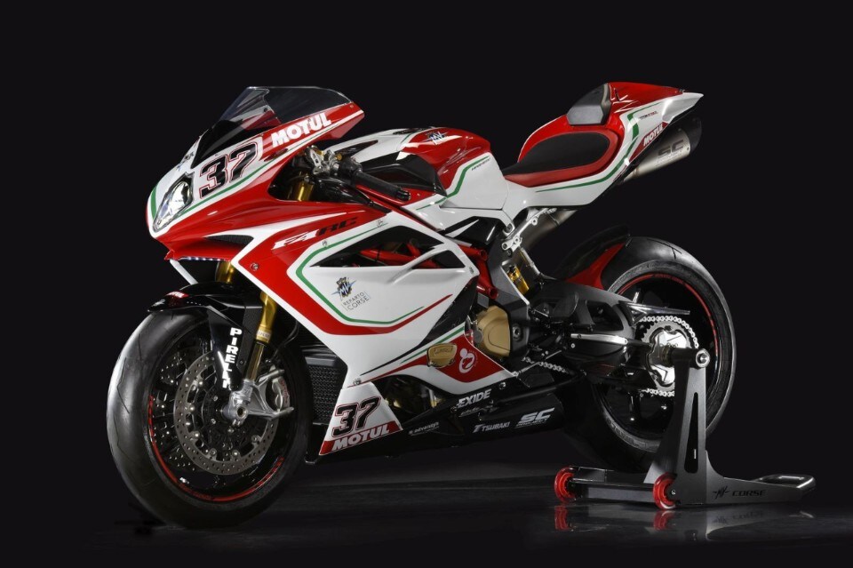 MV Agusta F4 RC: la moto di Camier su strada!
