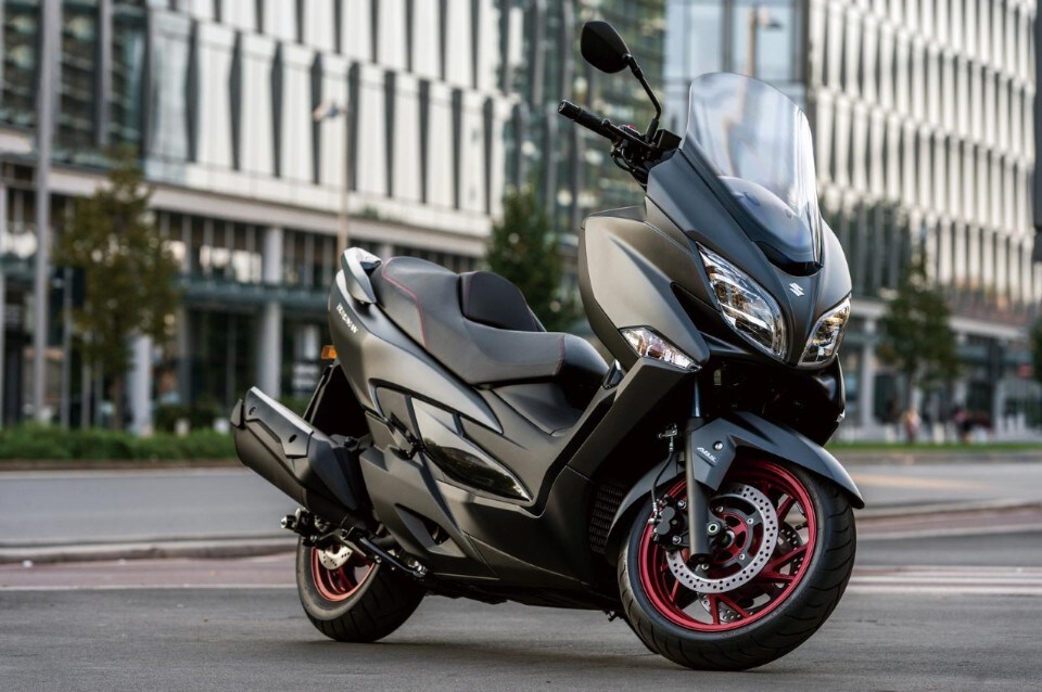 Suzuki: arriva il nuovo Burgman 400