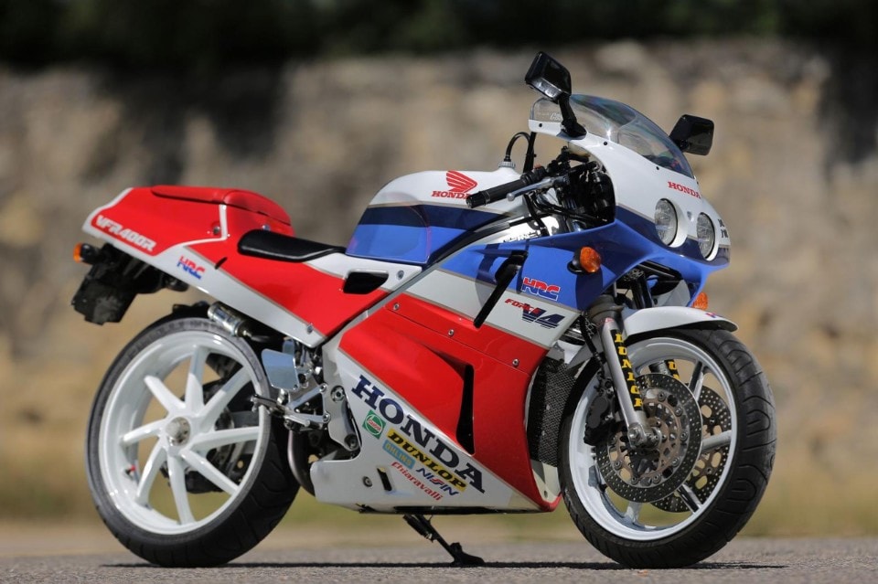 Honda VFR400R NC30: stirpe vincente!