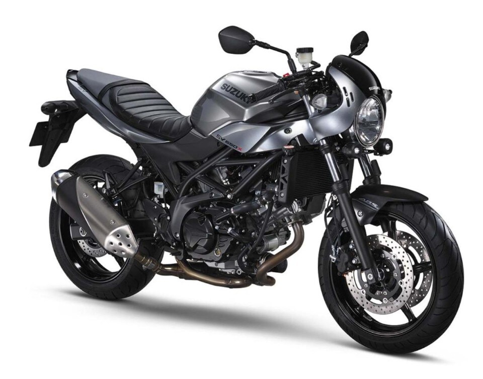 SUZUKI, due novità a Tokyo: la SV650X e lo scooter Swish