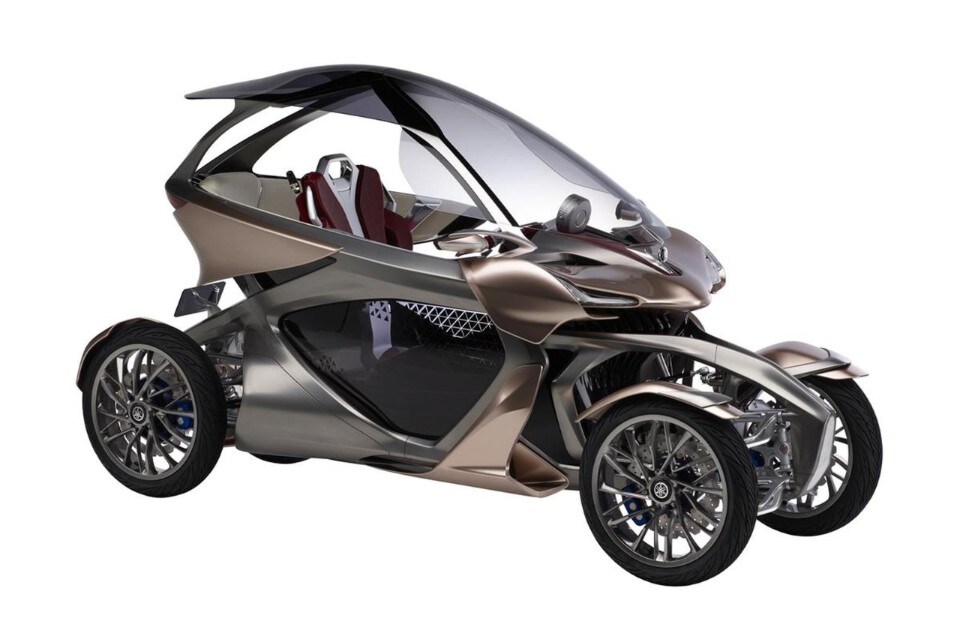 Yamaha MWC-4: quattro ruote in piega