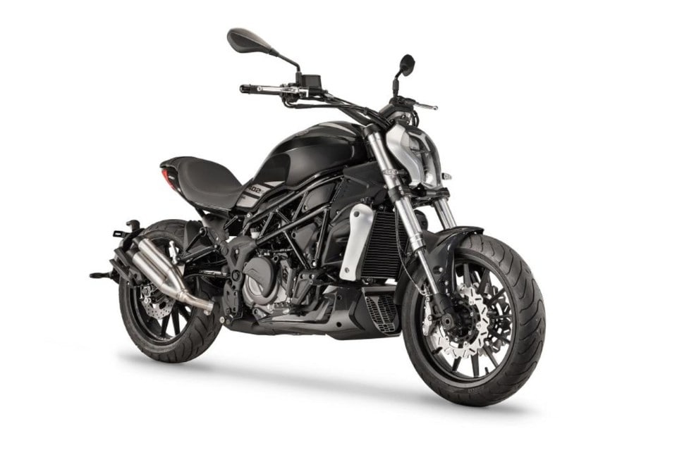 Benelli 402S, cruiser da città