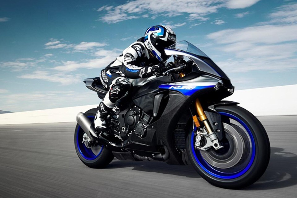Yamaha R1M: prenotazioni online aperte