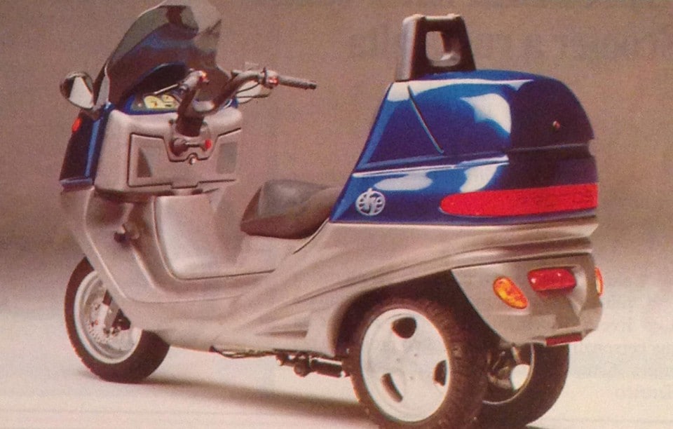 Protos Ellisse 50, un tre ruote avanti