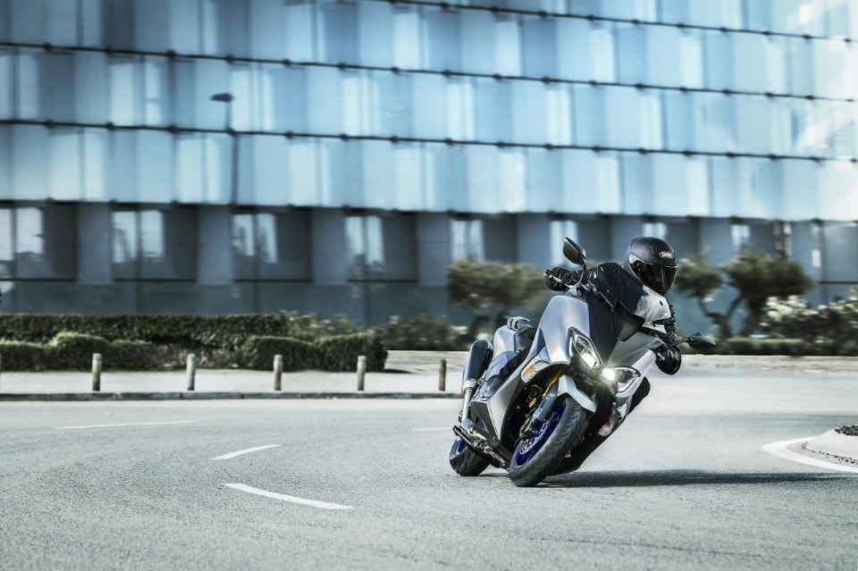 Yamaha TMAX SX Sport Edition: il prezzo